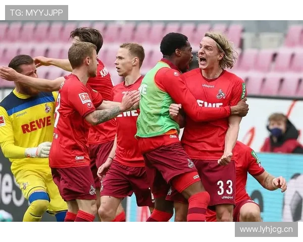 多特蒙德攻防失衡问题显现,当前赛季稳定性承压,对联赛竞争格局产生影响 多特蒙德攻防失衡问题显现,当前赛季稳定性承压,对联赛竞争格局产生影响