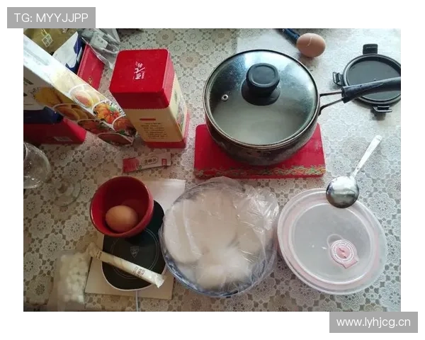 赵继伟家冰箱里塞满蛋白粉，连饮料都是无糖的