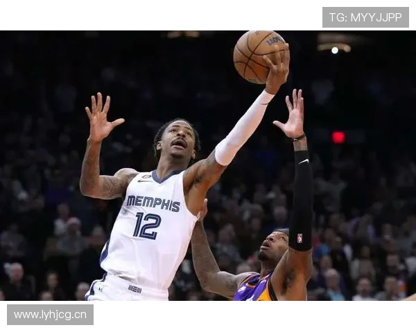 看贾·莫兰特的日常像在刷明星豪门花絮，我的午饭瞬间变泡面